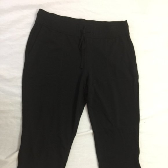 🦚 32 COOL WOMENS ATHLETIC CAPRIS PANTS SIZE M 🦚 - Picture 1 of 5